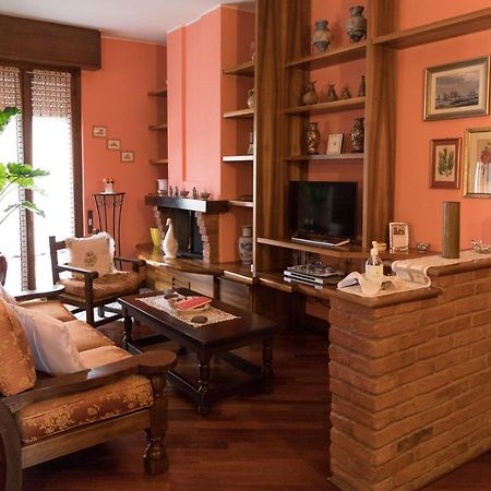 דירות A Casa Di Anna, Elegant Flat In קרמונה מראה חיצוני תמונה