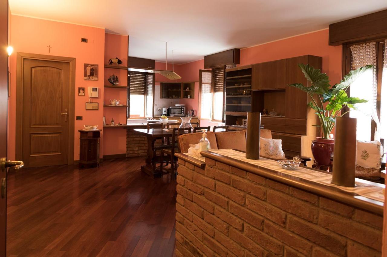 דירות A Casa Di Anna, Elegant Flat In קרמונה מראה חיצוני תמונה