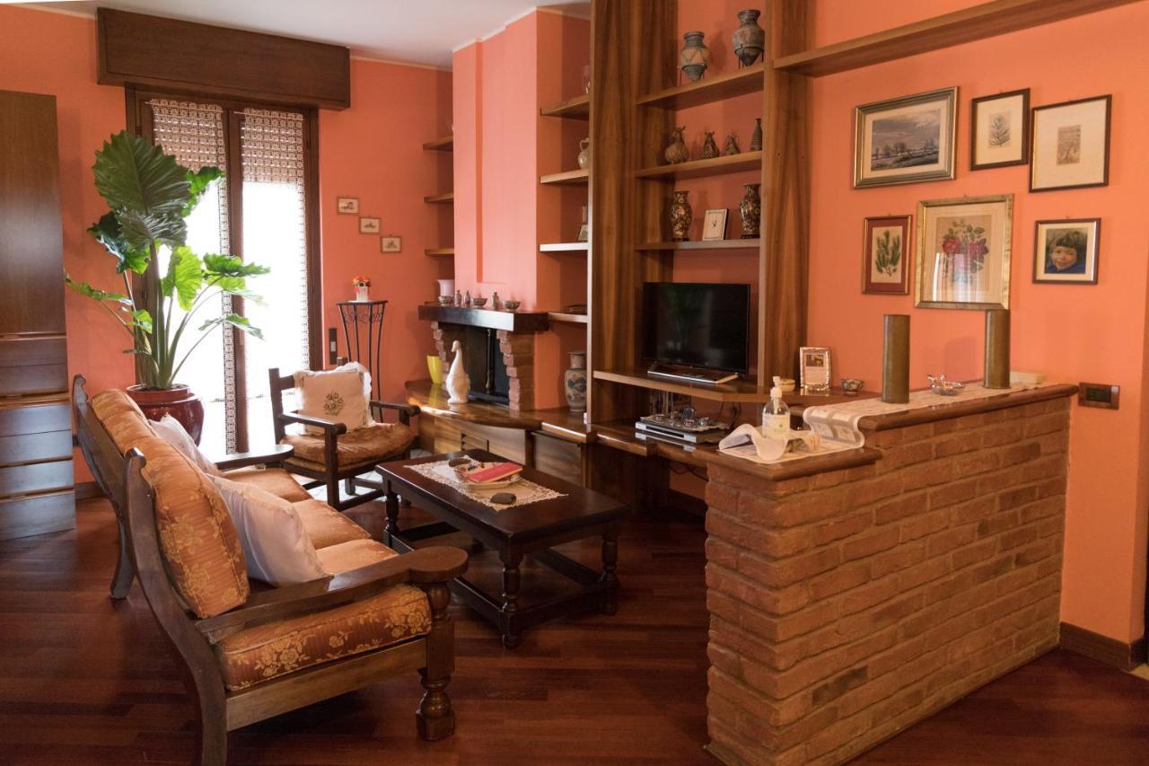 דירות A Casa Di Anna, Elegant Flat In קרמונה מראה חיצוני תמונה